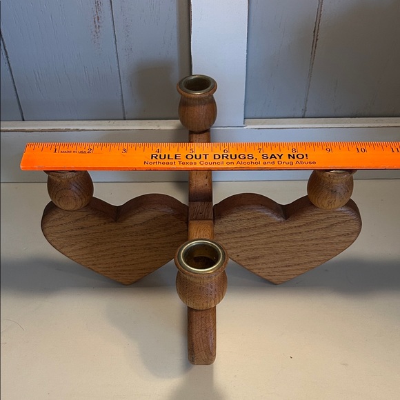 Vgt Heart-Shaped Wooden 4 taper Candle Holder. - Picture 6 of 7